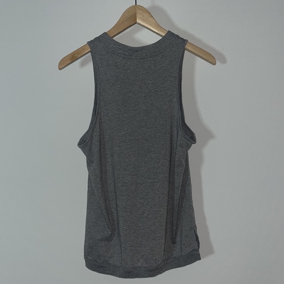 Nike Top - Picture 4 of 4